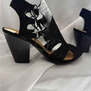 MANHATTHAN Elegant Black Women's Heeled Sandals ZUKA